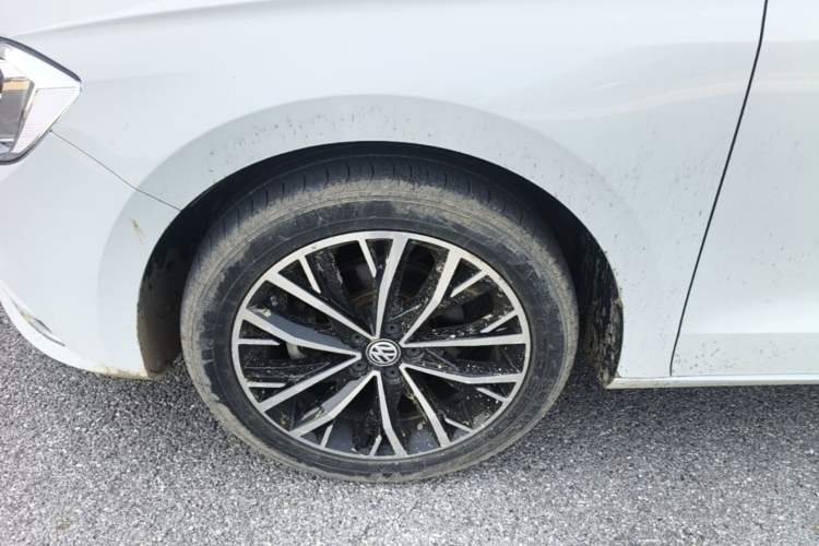 Used Volkswagen Bora 2019 Bora Legend 1.5L Automatic Leading Model China VI Standard Left Front Wheel Hub
