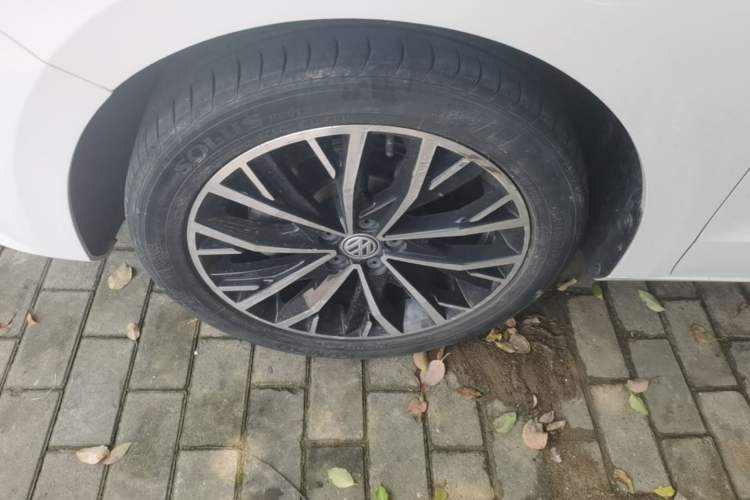 Used Volkswagen Bora 2019 Bora Legend 1.5L Automatic Leading Model China VI Standard Left Front Wheel Hub
