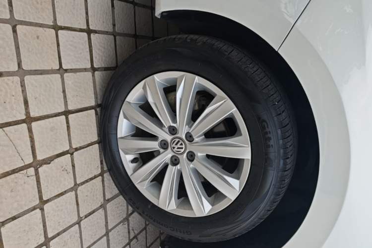 Used Volkswagen Bora 2019 Facelift Bora·Legend 1.5L Automatic Fashion Edition China VI Standard Left Front Wheel Hub