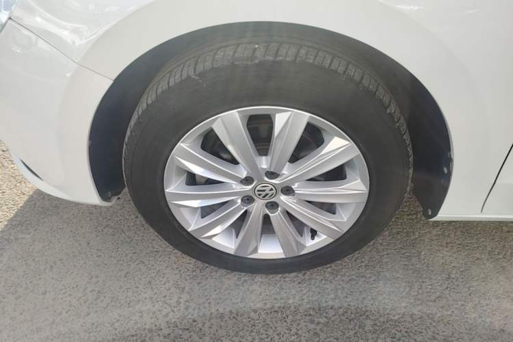 Used Volkswagen Bora 2019 Bora Legend 1.5L Manual Fashion Edition China VI Standard Left Front Wheel Hub