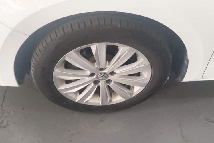 Used Volkswagen Bora 2019 Facelift Bora·Legend 1.5L Automatic Fashion Edition China VI Standard Left Front Wheel Hub