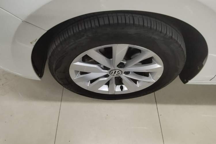 Used Volkswagen Bora 2019 Revised Version 1.5L Automatic Comfort Edition China VI Standard Left Front Wheel Hub