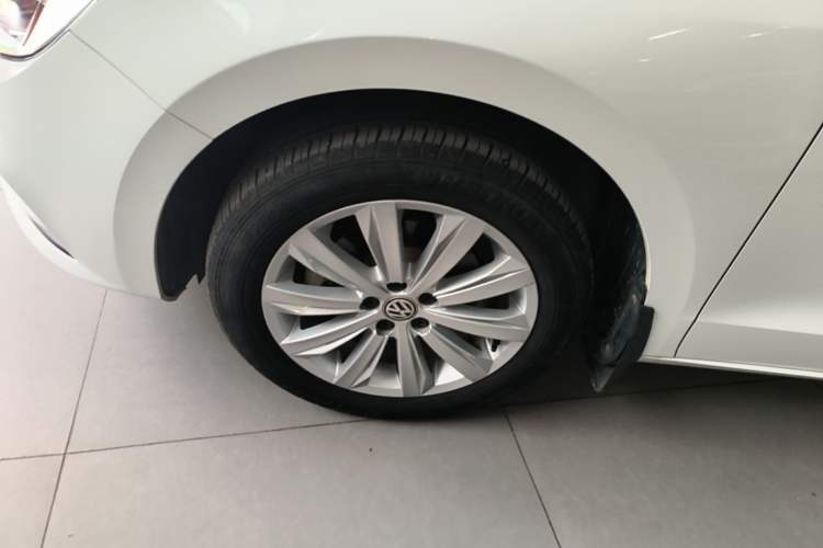 Used Volkswagen Bora 2019 Facelift Bora·Legend 1.5L Automatic Fashion Edition China VI Standard Left Front Wheel Hub