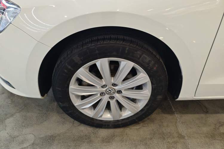 Used Volkswagen Bora 2019 Facelift Bora·Legend 1.5L Automatic Fashion Edition China VI Standard Left Front Wheel Hub