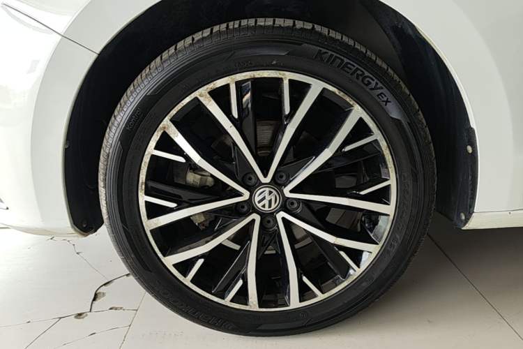 Used Volkswagen Bora 2019 Bora Legend 1.5L Automatic Leading Model China VI Standard Left Front Wheel Hub