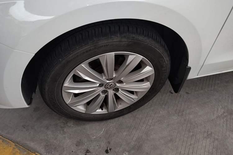 Used Volkswagen Bora 2019 Facelift Bora·Legend 1.5L Automatic Fashion Edition China VI Standard Left Front Wheel Hub