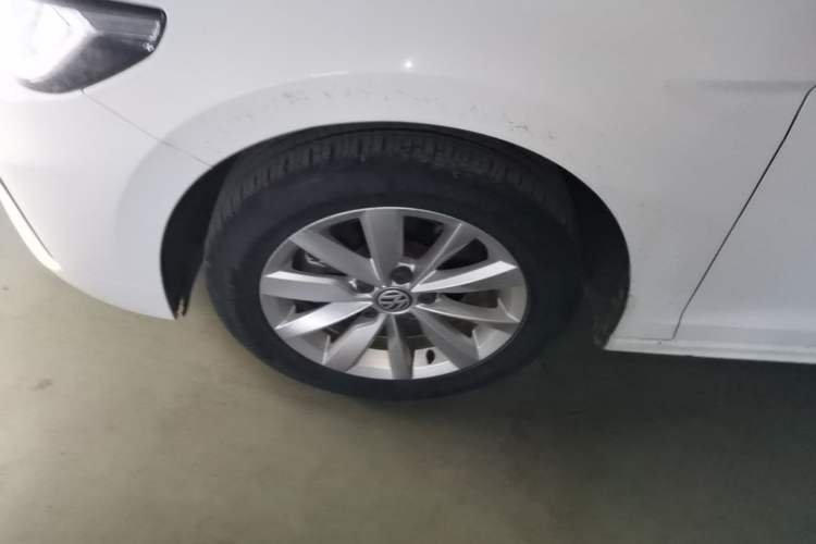 Used Volkswagen Bora 2019 Revised Version 1.5L Automatic Elite Edition China V Standard Left Front Wheel Hub