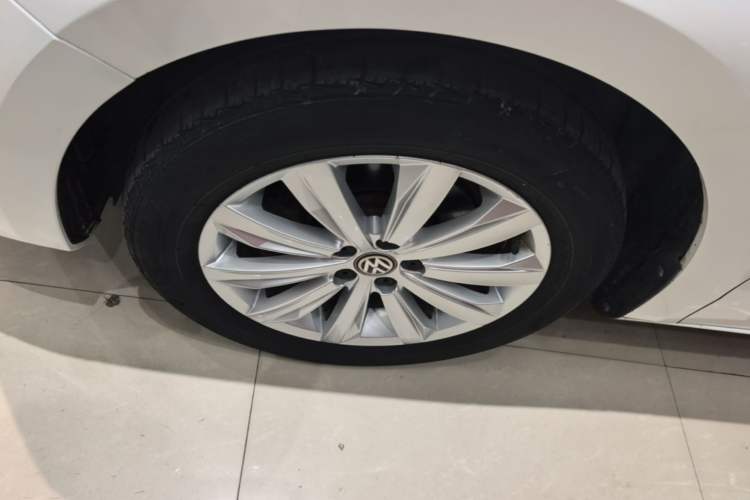 Used Volkswagen Bora 2019 Bora·Legend 1.5L Automatic Fashion Edition China VI Standard Left Front Wheel Hub