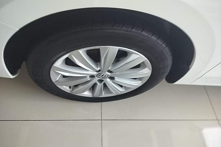 Used Volkswagen Bora 2019 Facelift Bora·Legend 1.5L Manual Fashion Edition China VI Standard Left Front Wheel Hub