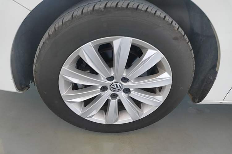 Used Volkswagen Bora 2019 Facelift Bora·Legend 1.5L Automatic Fashion Edition China VI Standard Left Front Wheel Hub