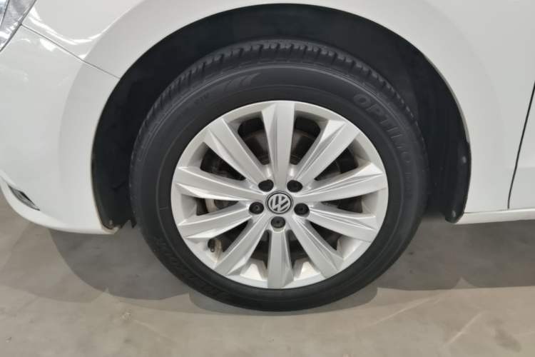 Used Volkswagen Bora 2019 Facelift Bora·Legend 1.5L Automatic Fashion Edition China VI Standard Left Front Wheel Hub