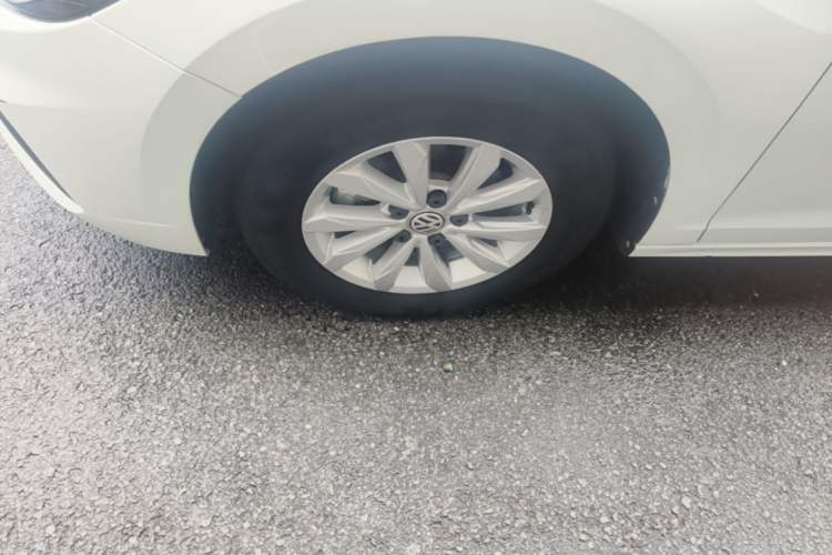 Used Volkswagen Bora 2019 Revised Version 1.5L Automatic Fashionable Style China VI Left Front Wheel Hub