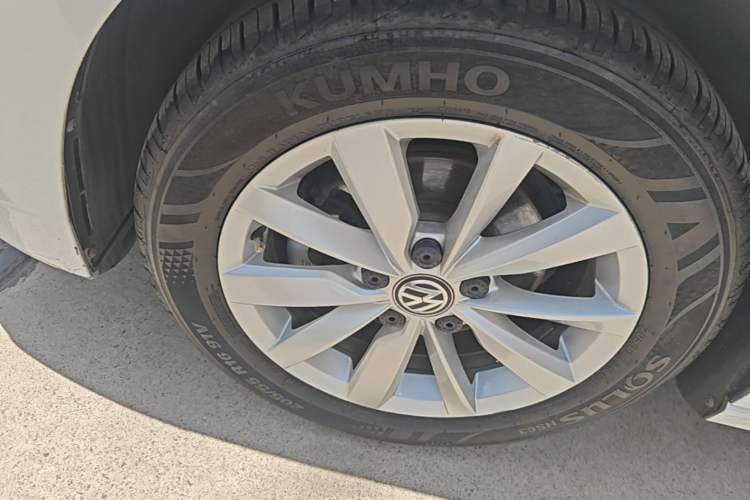 Used Volkswagen Bora 2019 Revised Version 1.5L Automatic Comfort Edition China VI Standard Left Front Wheel Hub