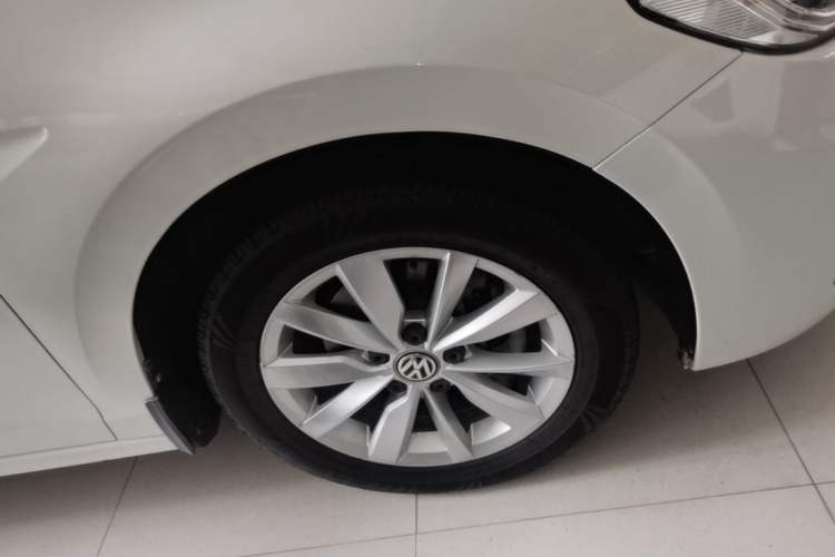 Used Volkswagen Bora 2019 Revised Version 280TSI DSG Elite Edition China VI Standard Left Front Wheel Hub
