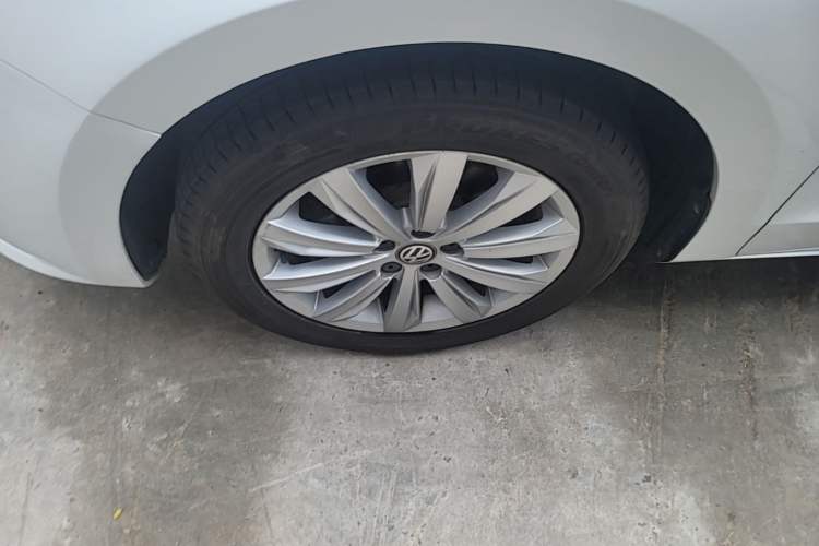Used Volkswagen Bora 2019 Facelift Bora·Legend 1.5L Automatic Fashion Edition China VI Standard Left Front Wheel Hub