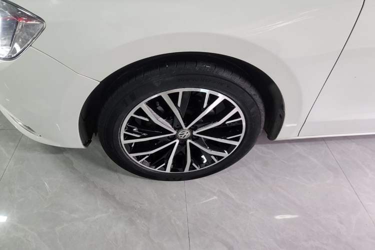 Used Volkswagen Bora 2019 Bora Legend 1.5L Automatic Leading Model China VI Standard Left Front Wheel Hub