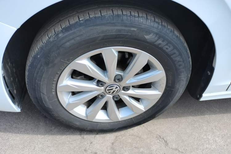 Used Volkswagen Bora 2019 1.5L Manual Fashion Edition Left Front Wheel Hub