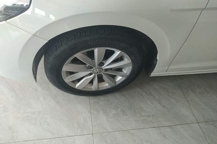 Used Volkswagen Bora 2019 1.5L Automatic Comfort Model Left Front Wheel Hub