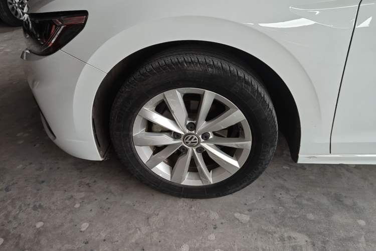 Used Volkswagen Bora 2019 Revised Version 1.5L Automatic Comfort Edition China VI Standard Left Front Wheel Hub