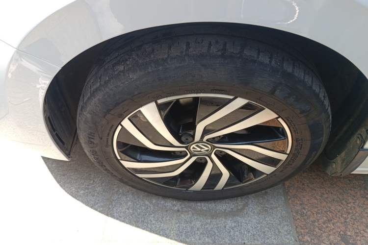 Used Volkswagen Bora 2019 Revised Version 1.5L Automatic Comfort Edition China V Standard Left Front Wheel Hub