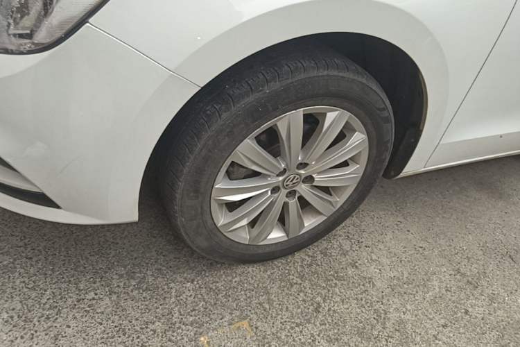Used Volkswagen Bora 2019 Facelift Bora·Legend 1.5L Automatic Fashion Edition China VI Standard Left Front Wheel Hub