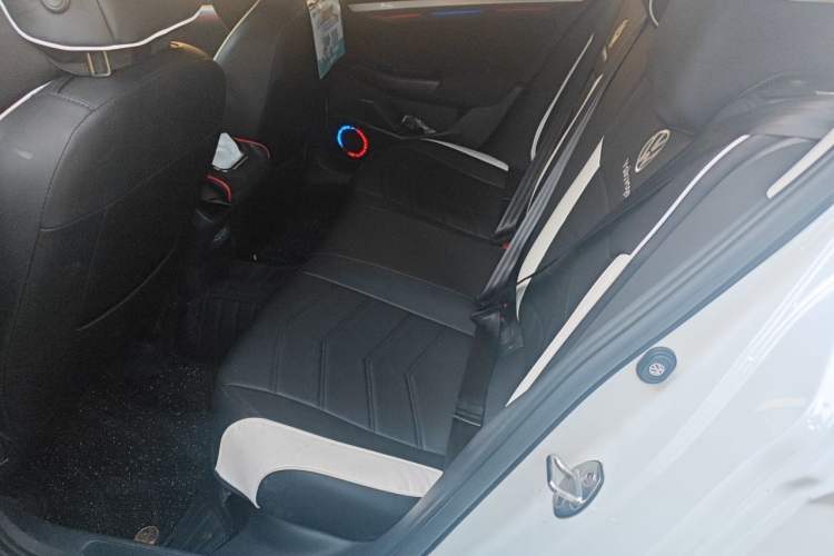 Used Volkswagen Bora 2019 1.5L Automatic Fashion Model Left Rear Seat