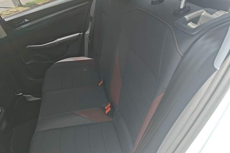 Used Volkswagen Bora 2019 Revised Version 1.5L Automatic Comfort Edition China VI Standard Left Rear Seat
