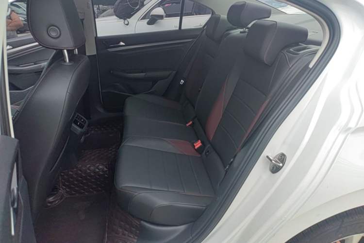 Used Volkswagen Bora 2019 Revised Version 280TSI DSG Elite Edition China V Standard Left Rear Seat