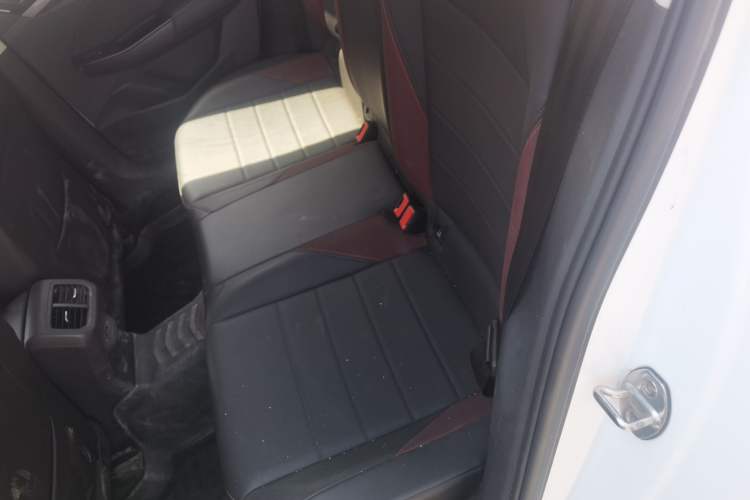 Used Volkswagen Bora 2019 1.5L Automatic Elite Version Left Rear Seat