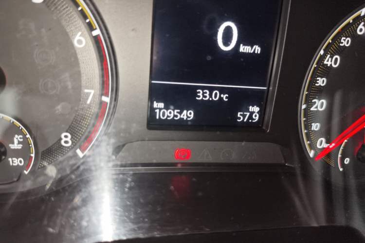 Used Volkswagen Bora 2019 280TSI DSG Elite Model Odometer Close Up