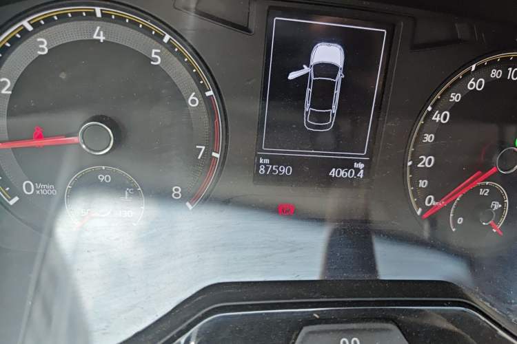 Used Volkswagen Bora 2019 1.5L Automatic Fashion Model Odometer Close Up