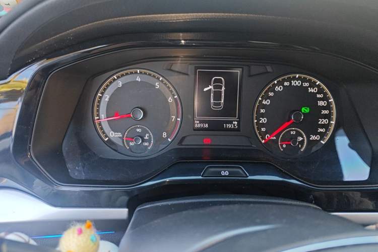 Used Volkswagen Bora 2019 1.5L Automatic Fashion Model Odometer Close Up