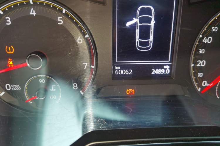 Used Volkswagen Bora 2019 1.5L Automatic Fashion Model Odometer Close Up