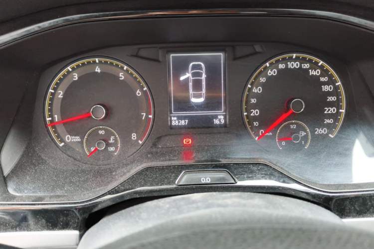Used Volkswagen Bora 2019 1.5L Automatic Fashion Model Odometer Close Up