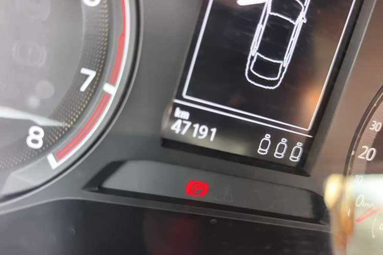 Used Volkswagen Bora 2019 1.5L Manual Comfort Version Odometer Close Up