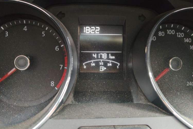 Used Volkswagen Bora 2019 Bora Legend 1.5L Manual Fashion Edition China VI Standard Odometer Close Up