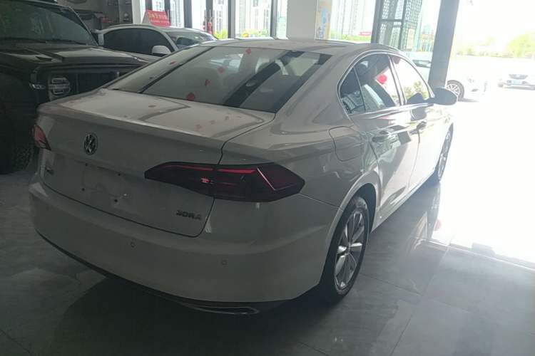 Used Volkswagen Bora 2019 1.5L Automatic Comfort Model Rear Right 45 Deg