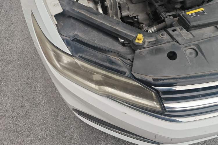 Used Volkswagen Bora 2019 Revised Version 1.5L Automatic Comfort Edition China V Standard Right Front Headlight