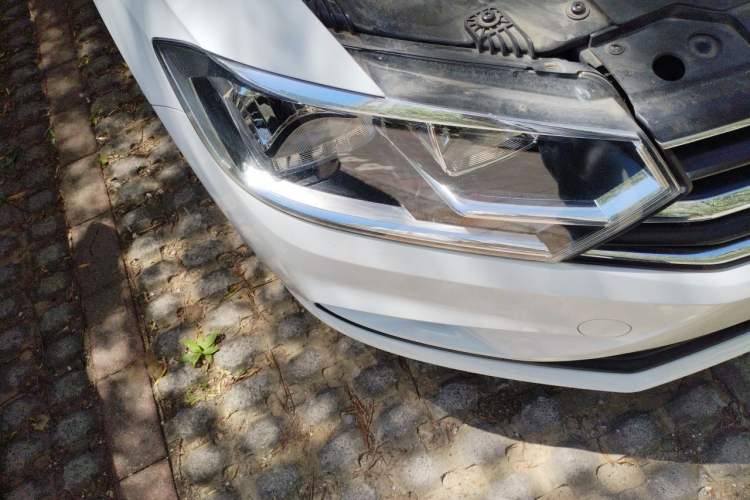 Used Volkswagen Bora 2019 Facelift Bora·Legend 1.5L Automatic Fashion Edition China VI Standard Right Front Headlight