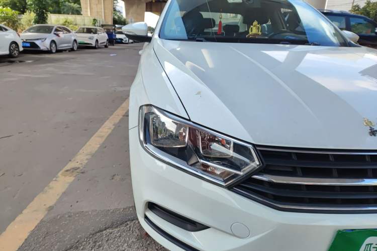 Used Volkswagen Bora 2019 Bora·Legend 1.5L Automatic Fashion Edition China VI Standard Right Front Headlight