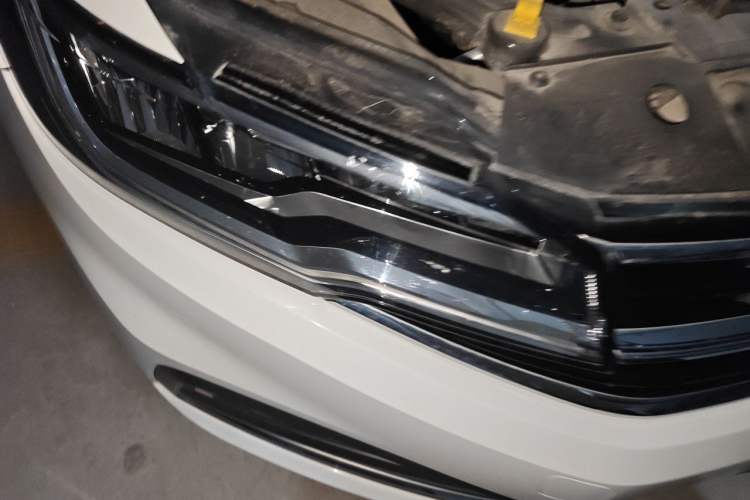 Used Volkswagen Bora 2019 1.5L Automatic Comfort Model Right Front Headlight