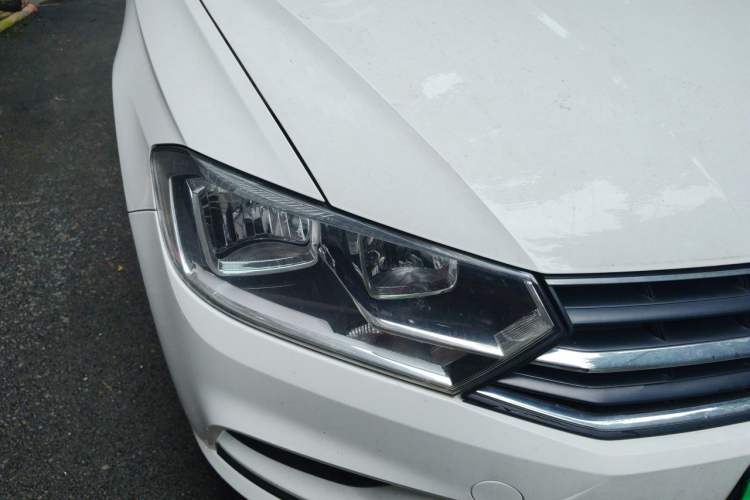 Used Volkswagen Bora 2019 Bora·Legend 1.5L Automatic Fashion Edition China V Standard Right Front Headlight