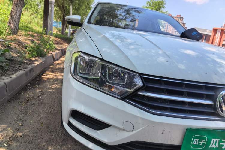 Used Volkswagen Bora 2019 Bora Legend 1.5L Manual Fashion Edition China VI Standard Right Front Headlight