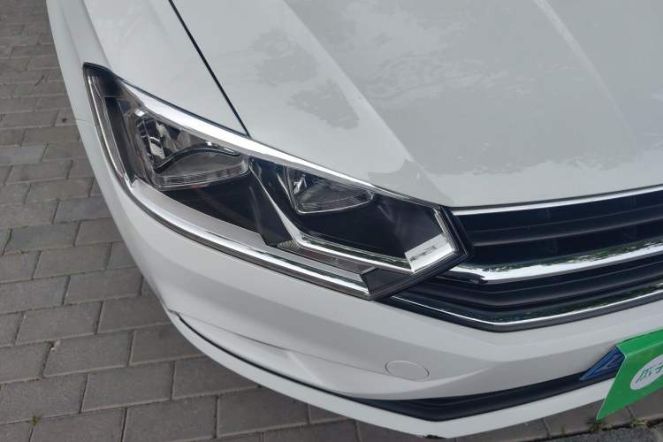 Used Volkswagen Bora 2019 Facelift Bora·Legend 1.5L Automatic Fashion Edition China VI Standard Right Front Headlight