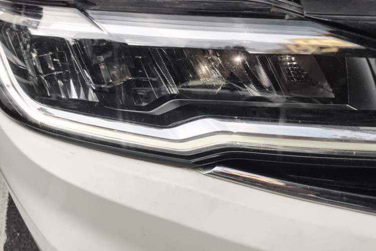 Used Volkswagen Bora 2019 280TSI DSG Elite Model Right Front Headlight