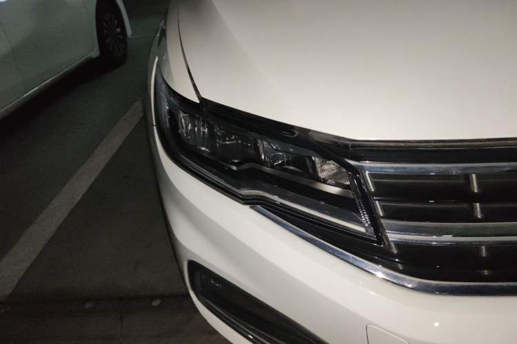 Used Volkswagen Bora 2019 Revised Version 1.5L Automatic Comfort Edition China VI Standard Right Front Headlight
