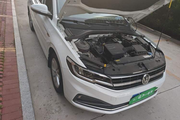 Used Volkswagen Bora 2019 1.5L Automatic Elite Version Right Front Headlight