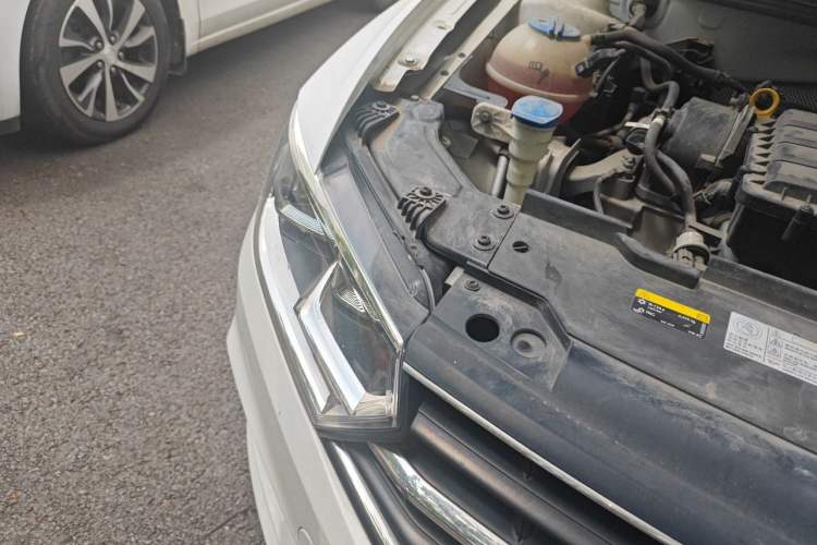 Used Volkswagen Bora 2019 Bora·Legend 1.5L Automatic Fashion Edition China VI Standard Right Front Headlight