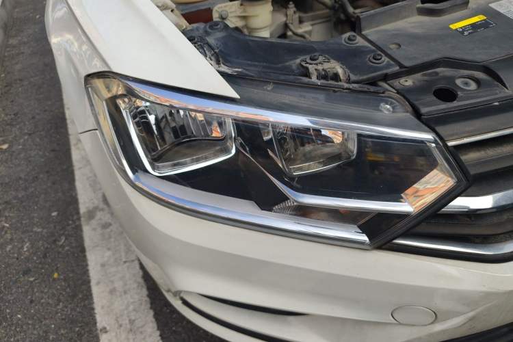 Used Volkswagen Bora 2019 Facelift Bora·Legend 1.5L Automatic Fashion Edition China VI Standard Right Front Headlight