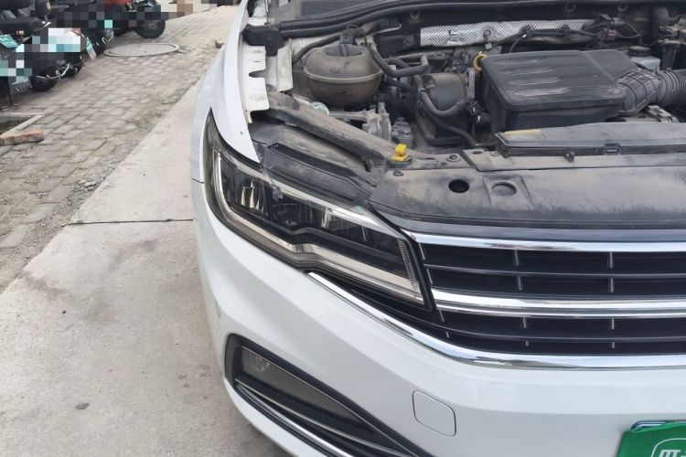 Used Volkswagen Bora 2019 1.5L Automatic Comfort Model Right Front Headlight
